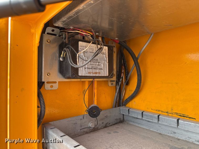 image for item EJ4540 2020 Ford F350 Super Duty utility bed pickup truck