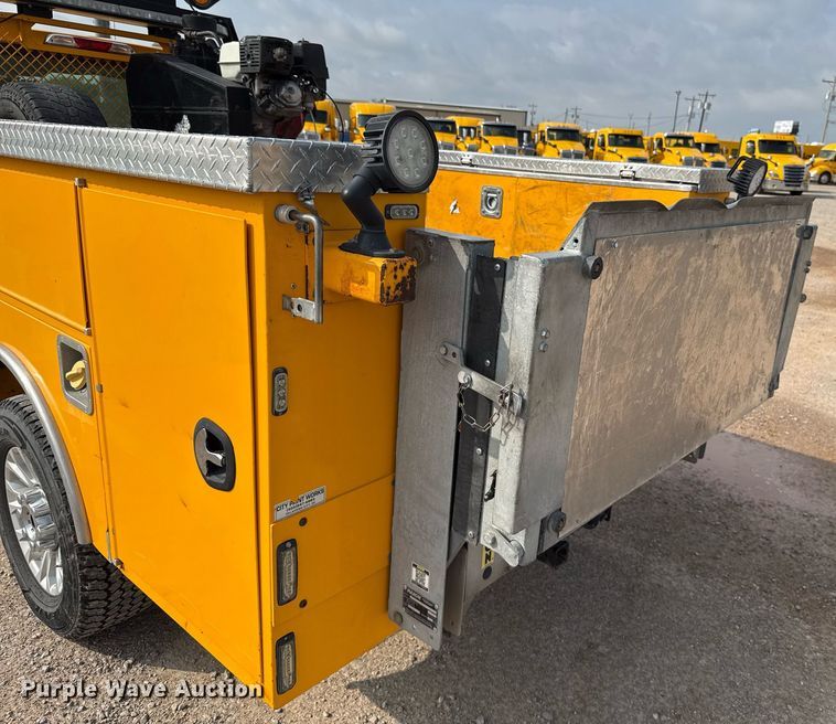 image for item EJ4540 2020 Ford F350 Super Duty utility bed pickup truck