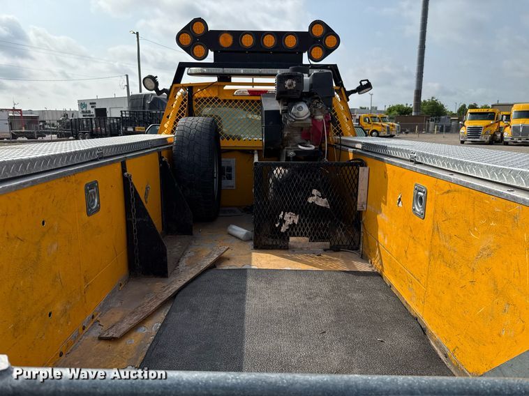 image for item EJ4540 2020 Ford F350 Super Duty utility bed pickup truck