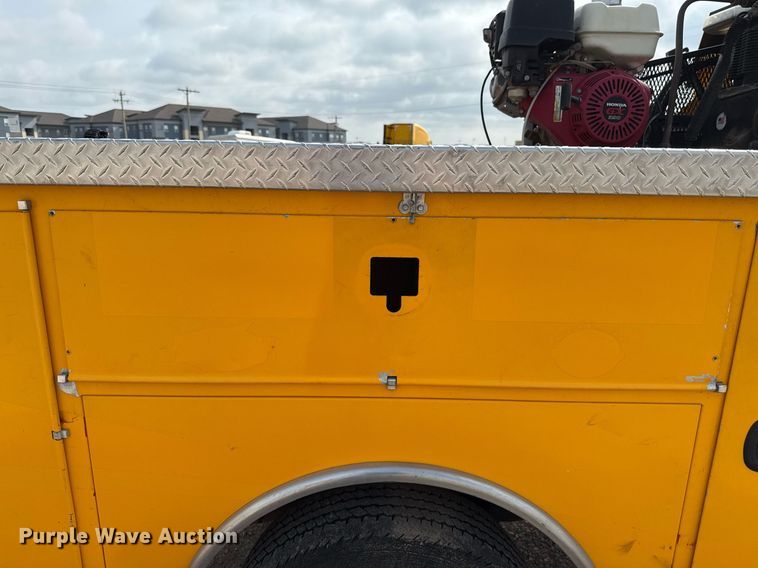 image for item EJ4540 2020 Ford F350 Super Duty utility bed pickup truck