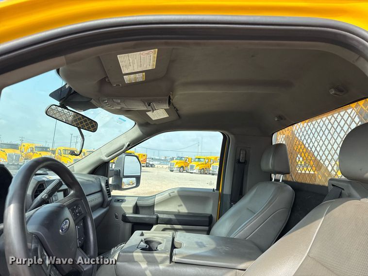 image for item EJ4540 2020 Ford F350 Super Duty utility bed pickup truck