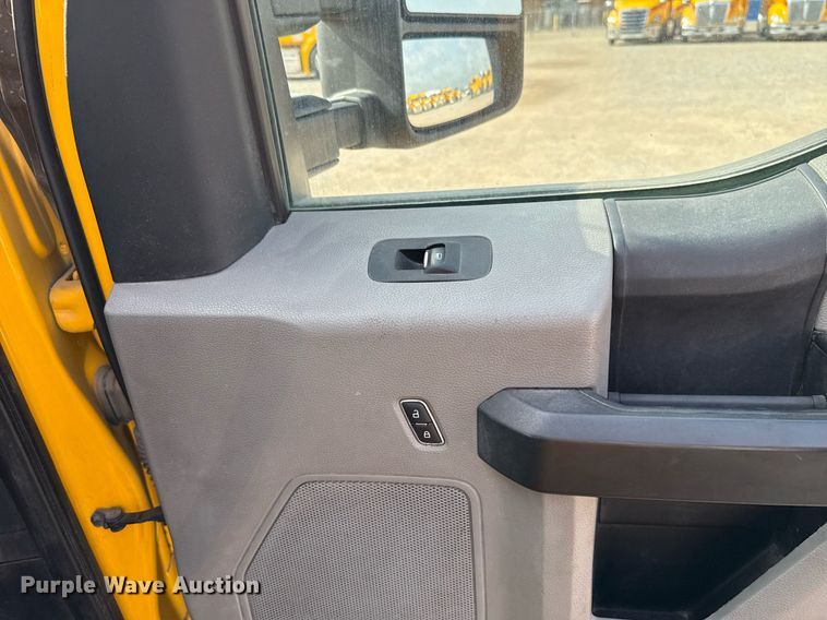 image for item EJ4540 2020 Ford F350 Super Duty utility bed pickup truck