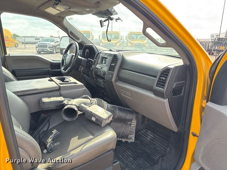 image for item EJ4540 2020 Ford F350 Super Duty utility bed pickup truck