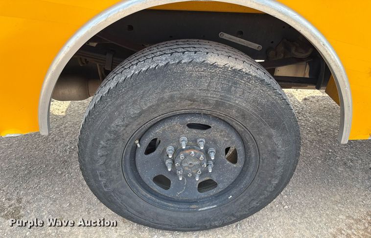 image for item EJ4540 2020 Ford F350 Super Duty utility bed pickup truck