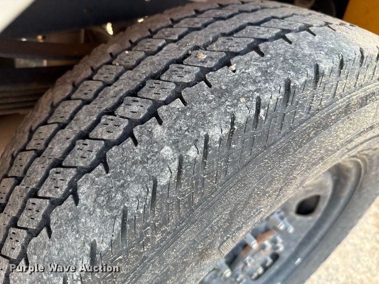 image for item EJ4540 2020 Ford F350 Super Duty utility bed pickup truck