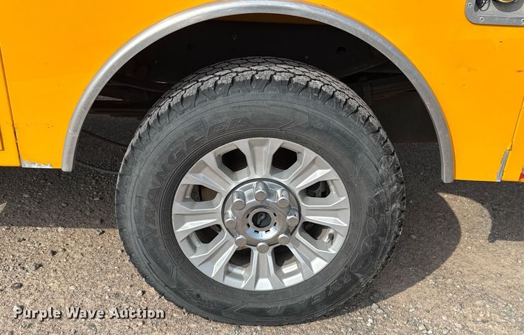 image for item EJ4540 2020 Ford F350 Super Duty utility bed pickup truck