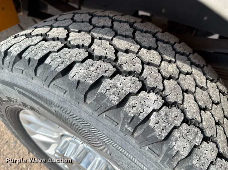 image for item EJ4540 2020 Ford F350 Super Duty utility bed pickup truck