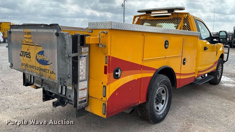 image for item EJ4541 2020 Ford F350 Super Duty utility bed pickup truck