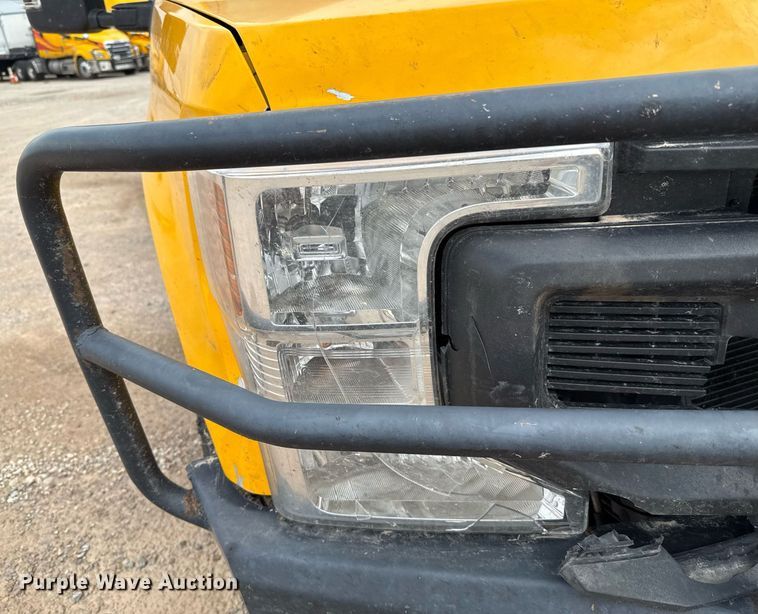 image for item EJ4541 2020 Ford F350 Super Duty utility bed pickup truck