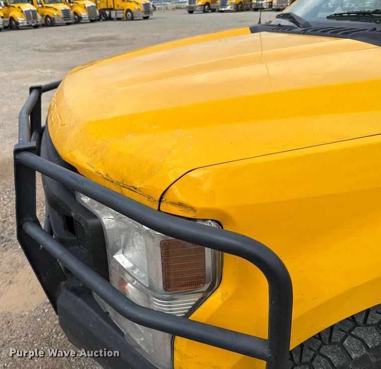 image for item EJ4541 2020 Ford F350 Super Duty utility bed pickup truck