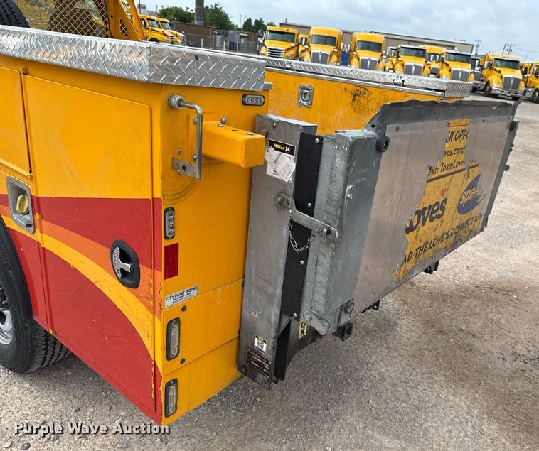 image for item EJ4541 2020 Ford F350 Super Duty utility bed pickup truck