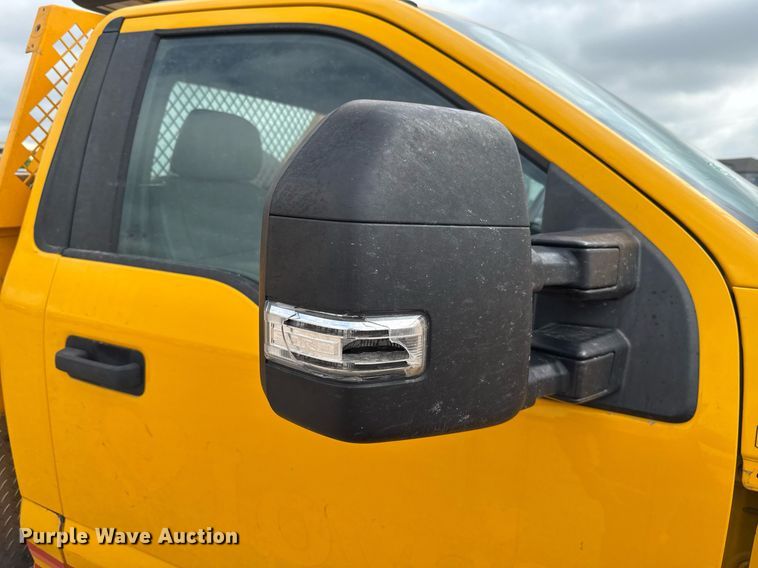 image for item EJ4541 2020 Ford F350 Super Duty utility bed pickup truck