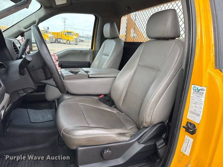 image for item EJ4541 2020 Ford F350 Super Duty utility bed pickup truck