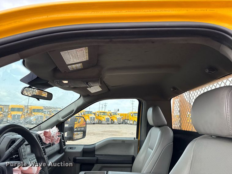 image for item EJ4541 2020 Ford F350 Super Duty utility bed pickup truck