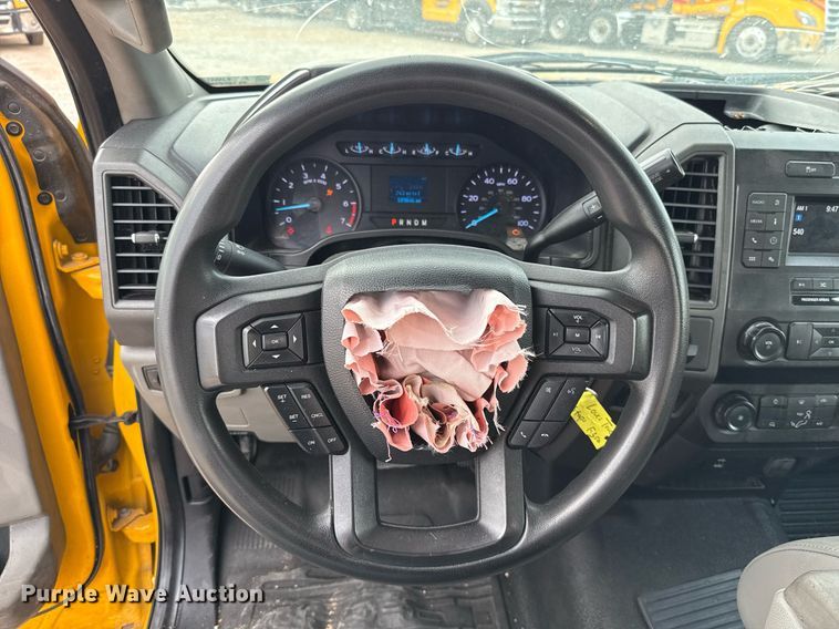 image for item EJ4541 2020 Ford F350 Super Duty utility bed pickup truck