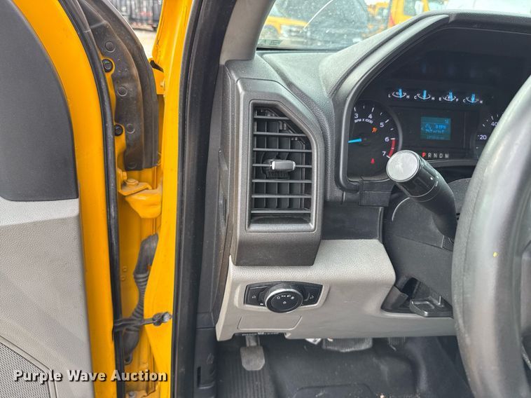 image for item EJ4541 2020 Ford F350 Super Duty utility bed pickup truck