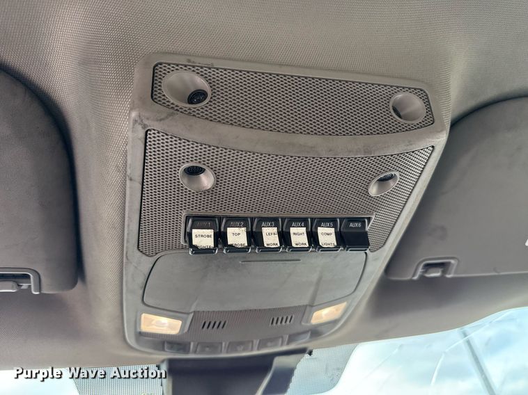 image for item EJ4541 2020 Ford F350 Super Duty utility bed pickup truck