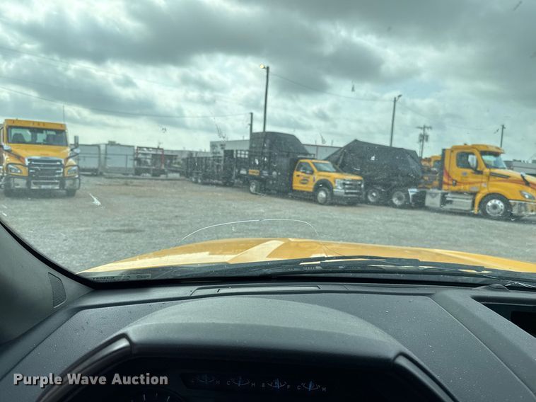 image for item EJ4541 2020 Ford F350 Super Duty utility bed pickup truck