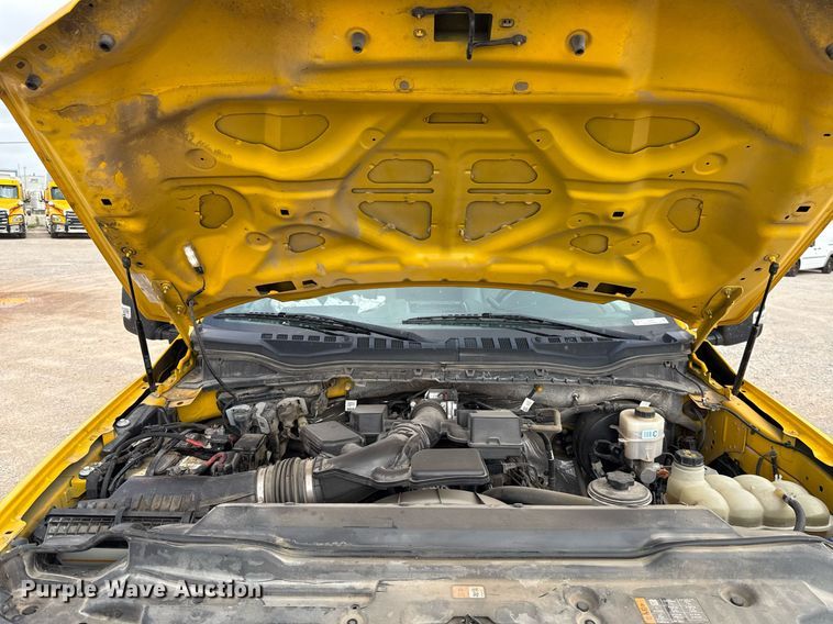 image for item EJ4541 2020 Ford F350 Super Duty utility bed pickup truck