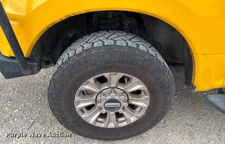 image for item EJ4541 2020 Ford F350 Super Duty utility bed pickup truck