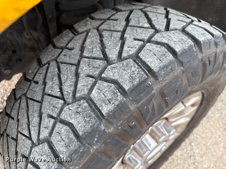 image for item EJ4541 2020 Ford F350 Super Duty utility bed pickup truck