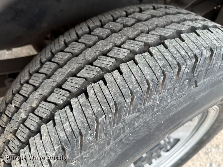 image for item EJ4541 2020 Ford F350 Super Duty utility bed pickup truck