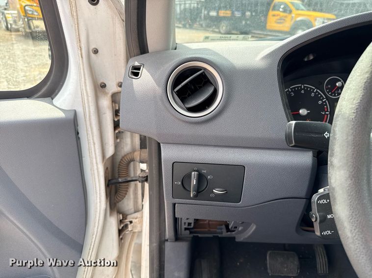 image for item EJ4542 2013 Ford Transit Connect van