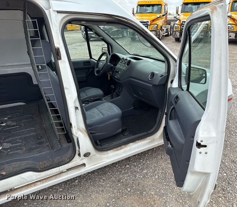 image for item EJ4542 2013 Ford Transit Connect van