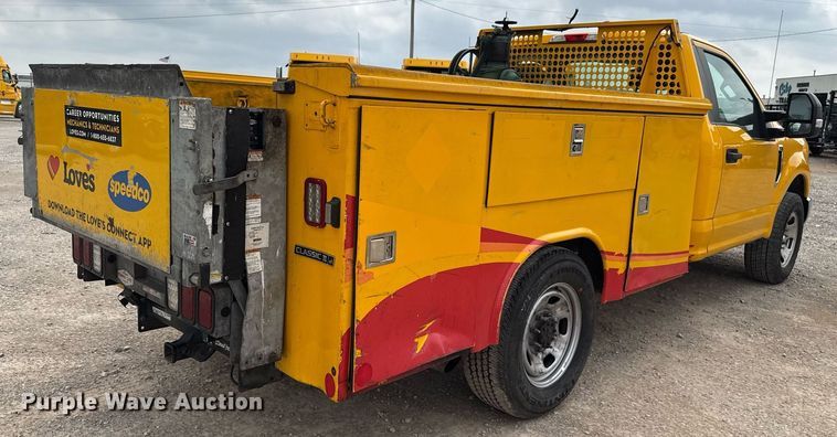 image for item EJ4544 2019 Ford F350 Super Duty utility bed pickup truck