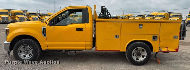 image for item EJ4544 2019 Ford F350 Super Duty utility bed pickup truck