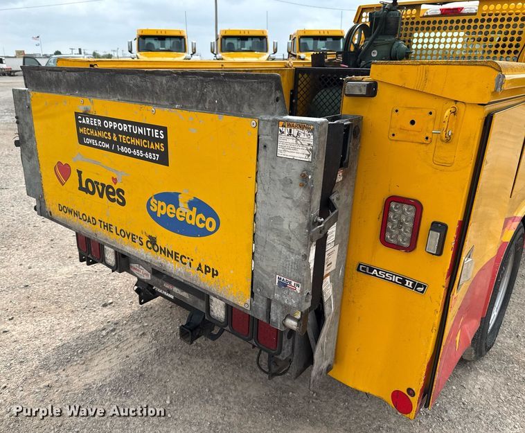 image for item EJ4544 2019 Ford F350 Super Duty utility bed pickup truck