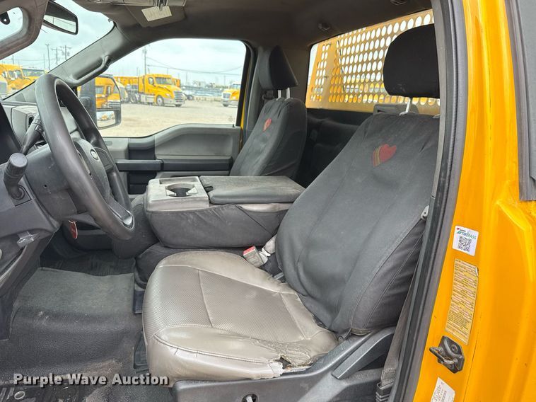 image for item EJ4544 2019 Ford F350 Super Duty utility bed pickup truck