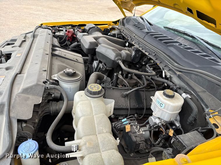 image for item EJ4544 2019 Ford F350 Super Duty utility bed pickup truck