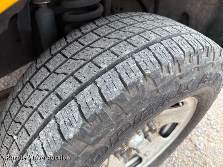 image for item EJ4544 2019 Ford F350 Super Duty utility bed pickup truck