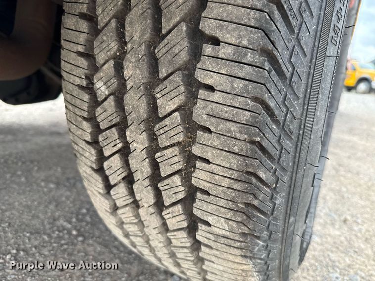 image for item EJ4544 2019 Ford F350 Super Duty utility bed pickup truck