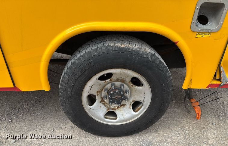 image for item EJ4544 2019 Ford F350 Super Duty utility bed pickup truck