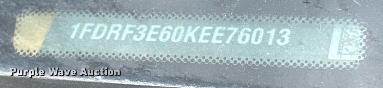 image for item EJ4544 2019 Ford F350 Super Duty utility bed pickup truck