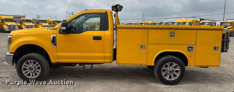 image for item EJ4546 2019 Ford F350 Super Duty utility bed pickup truck