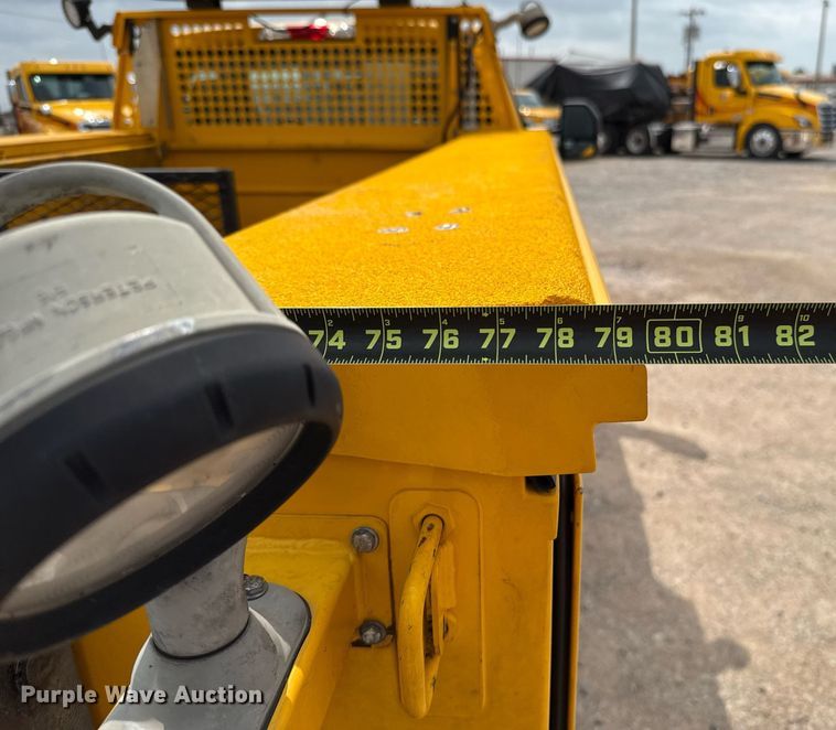 image for item EJ4546 2019 Ford F350 Super Duty utility bed pickup truck