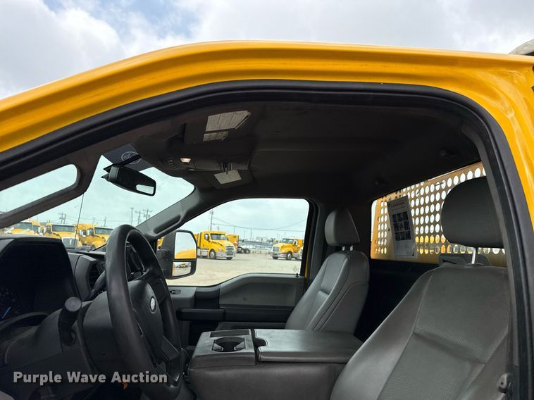 image for item EJ4546 2019 Ford F350 Super Duty utility bed pickup truck