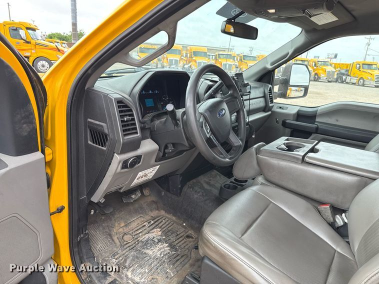 image for item EJ4546 2019 Ford F350 Super Duty utility bed pickup truck