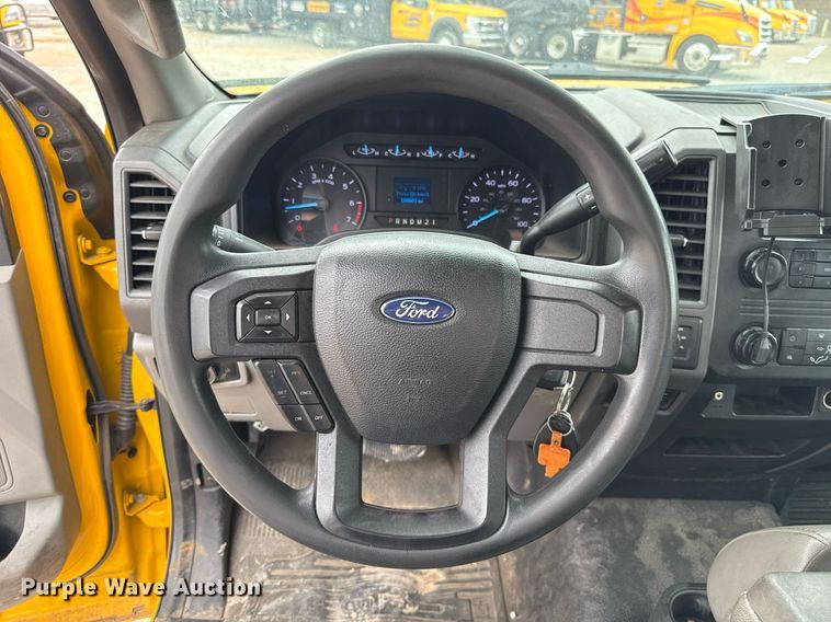 image for item EJ4546 2019 Ford F350 Super Duty utility bed pickup truck