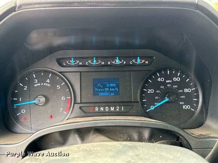 image for item EJ4546 2019 Ford F350 Super Duty utility bed pickup truck