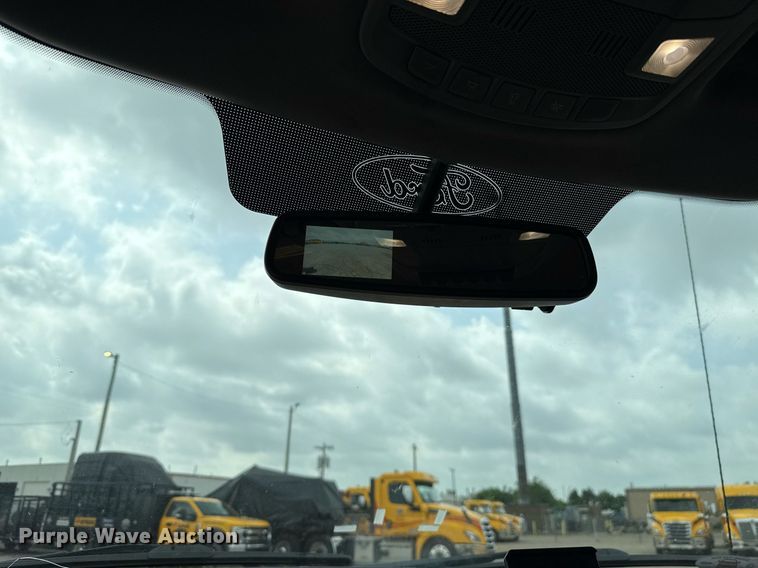 image for item EJ4546 2019 Ford F350 Super Duty utility bed pickup truck