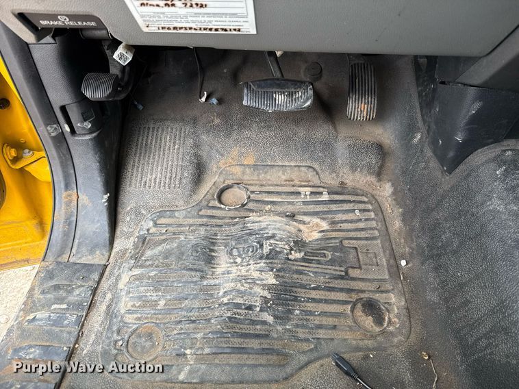 image for item EJ4546 2019 Ford F350 Super Duty utility bed pickup truck