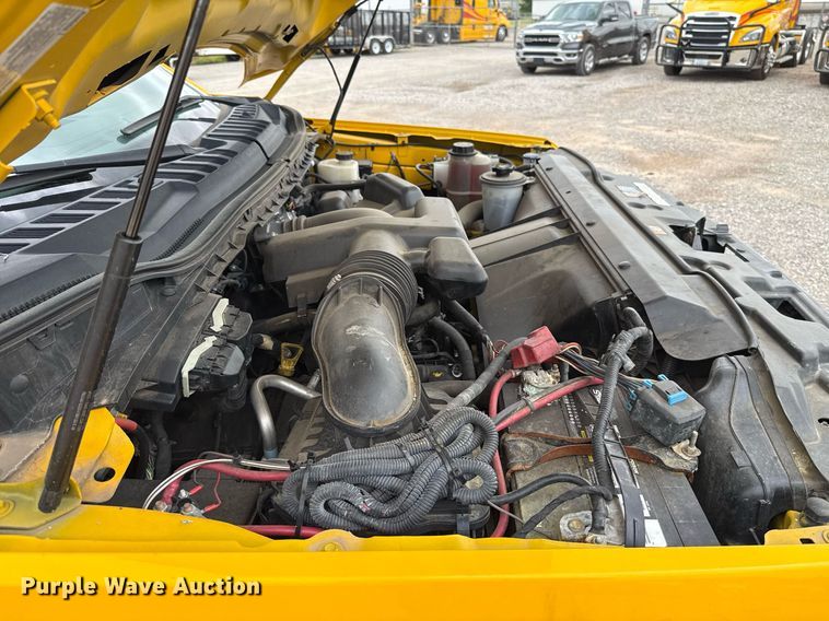 image for item EJ4546 2019 Ford F350 Super Duty utility bed pickup truck