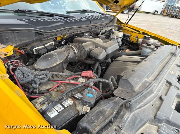 image for item EJ4546 2019 Ford F350 Super Duty utility bed pickup truck