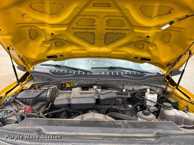 image for item EJ4546 2019 Ford F350 Super Duty utility bed pickup truck