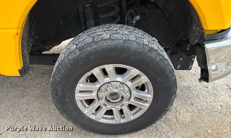 image for item EJ4546 2019 Ford F350 Super Duty utility bed pickup truck