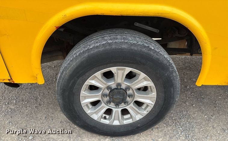 image for item EJ4546 2019 Ford F350 Super Duty utility bed pickup truck